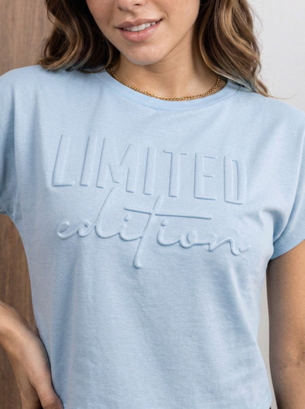 Blusa tipo camiseta repujada ref-2111324